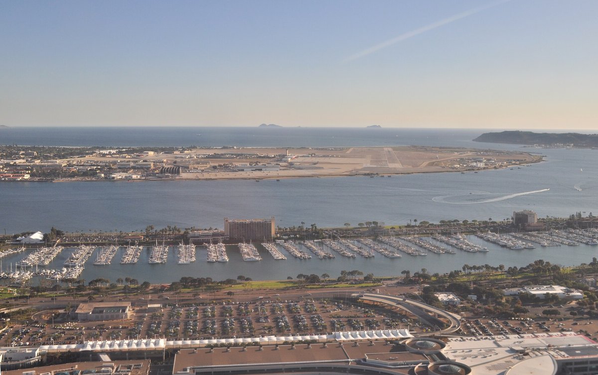 Hilton San Diego Airport/Harbor Island