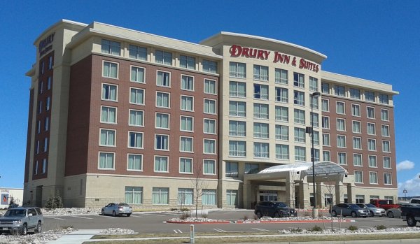 Drury Inn & Suites