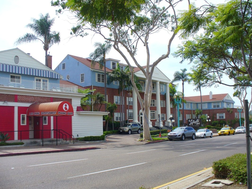 Wikimedia Commons photo for The Lafayette Hotel, Swim Club & Bungalows