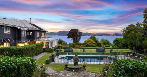 Black Swan Lakeside Boutique Hotel