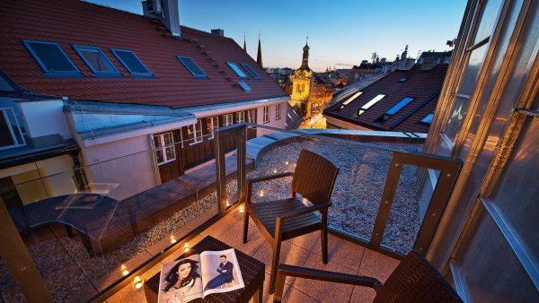 Hotel Embassy