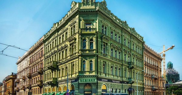 Deminka Palace