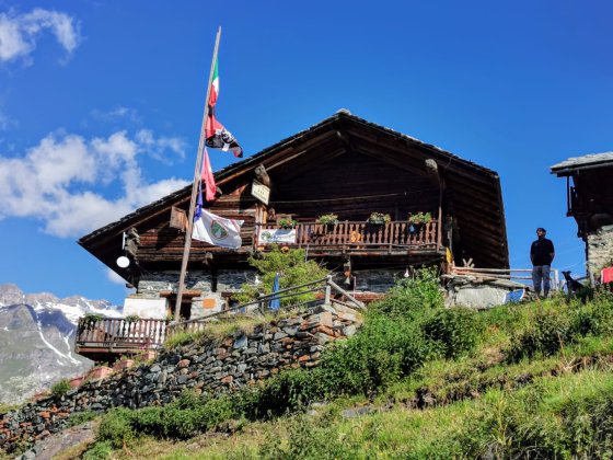 Rifugio Guide Frachey