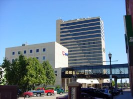 Wikimedia Commons photo for Radisson Hotel Fargo
