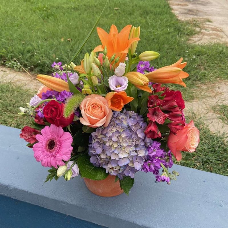 ED SMITH FLOWERS & GIFTS INC.