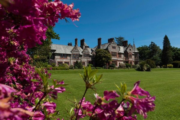Caer Rhun Hall