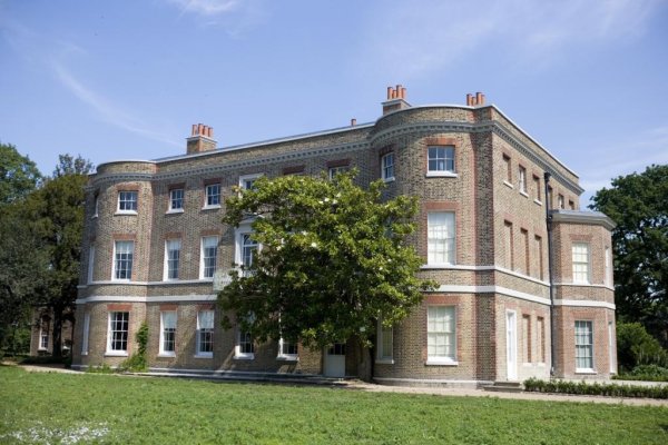 Valentines Mansion & Gardens