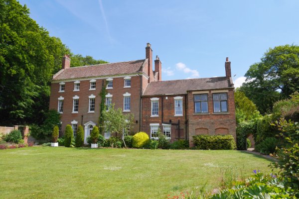 Ismere Hall Estate