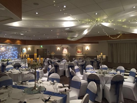 Cresta Court Hotel