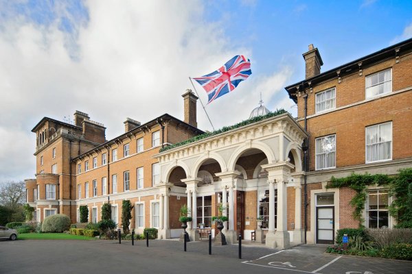 Oatlands Park Hotel