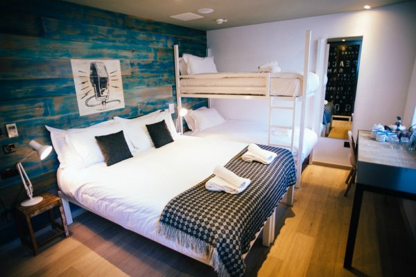Stay Central Hotel