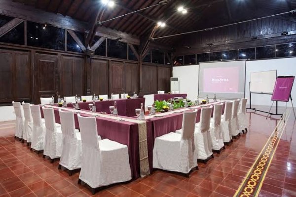 MesaStila Resort