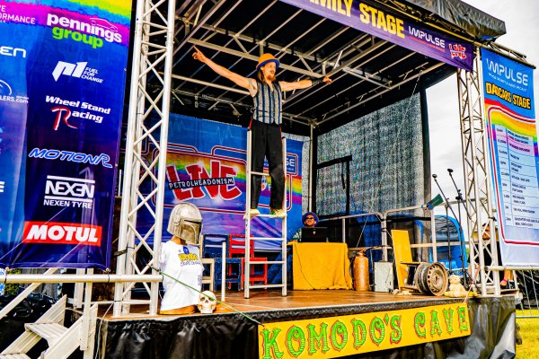Komodo Live