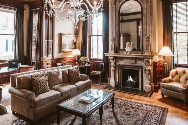 Wentworth Mansion