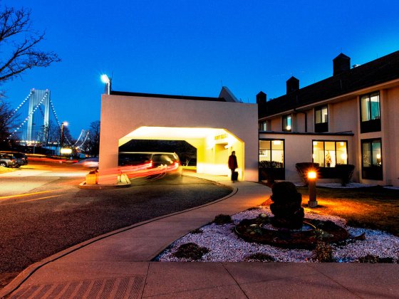 Navy Lodge