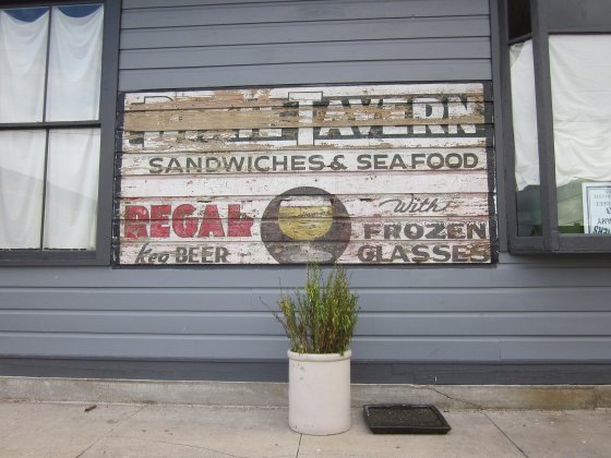 Dixie Tavern