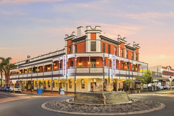 Rose Hotel