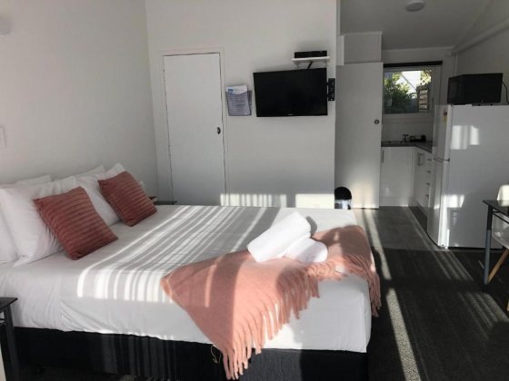 Ambassador Motor Inn