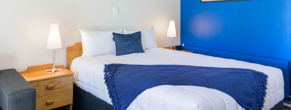 Lake Lodge Motel