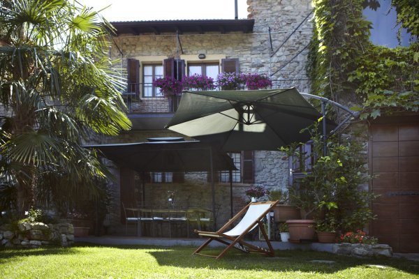 Antico Borgo Sanda Lago Maggiore