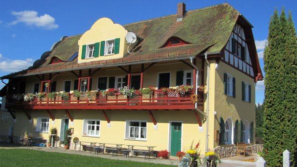 Karl-Winter-Straße 1