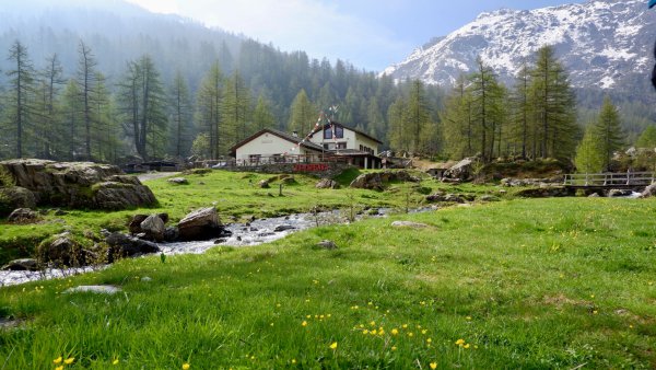 Rifugio Barbara Lowrie