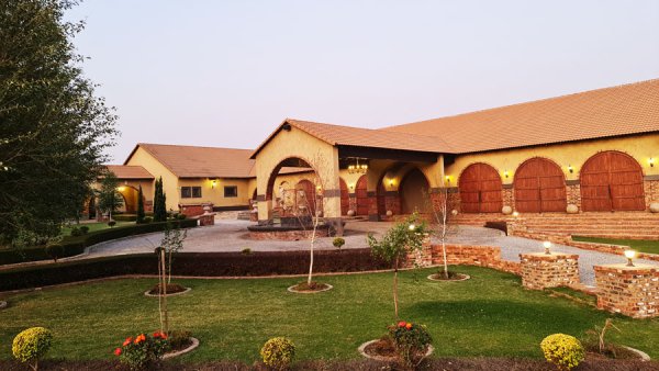 Accolades Boutique Wedding Venue and Hotel