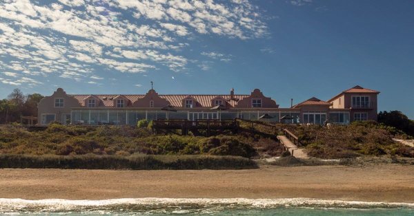 Blue Bay Lodge