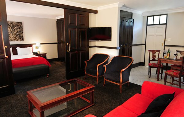 Court Classique Suite Hotel