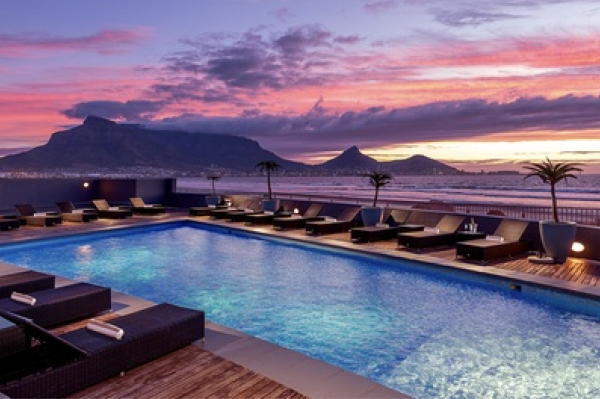 Lagoon Beach Hotel
