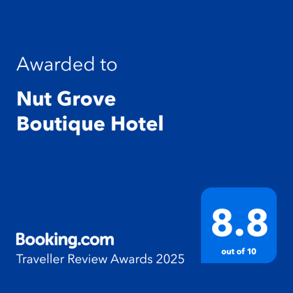 Nut Grove Manor
