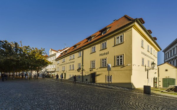 Hotel At the Charles Bridge
