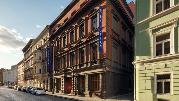 Hotel Embassy