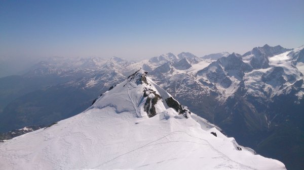 Tracuit Hut