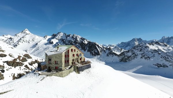 Dix Hut