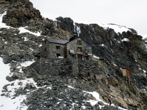 Dent Blanche Hut
