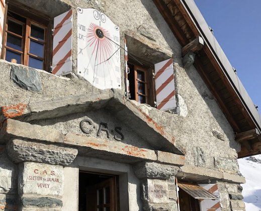 Cabane du Mont-Fort