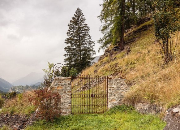 Tarasp Castle