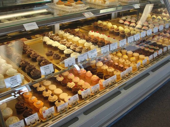 Cakes-a-Bloomin'