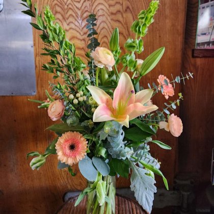 Lee's Florist & Nursery