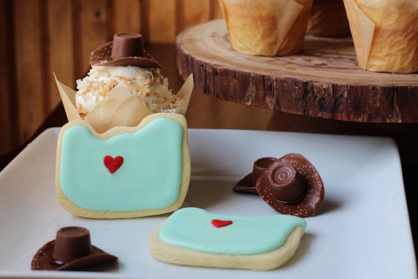 Sisters Bakery